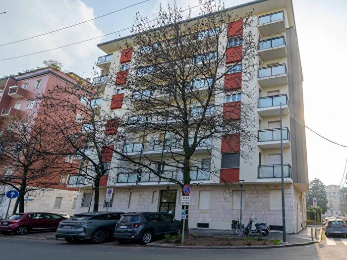 Appartamento bilocale in affitto in Via Francesco Albani, Monte Rosa Lotto, Milano