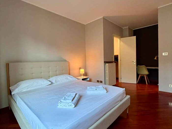 Appartamento trilocale in affitto in Via Massena, Crocetta, Torino