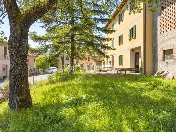 Appartamento con 8 locali in vendita in Frassinoro