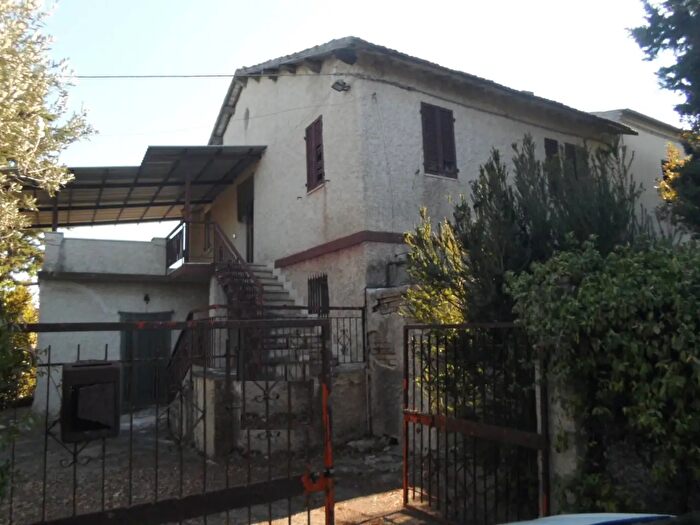 Casa quadrilocale in vendita in Contrada SantEgidio, Monsampolo Del Tronto