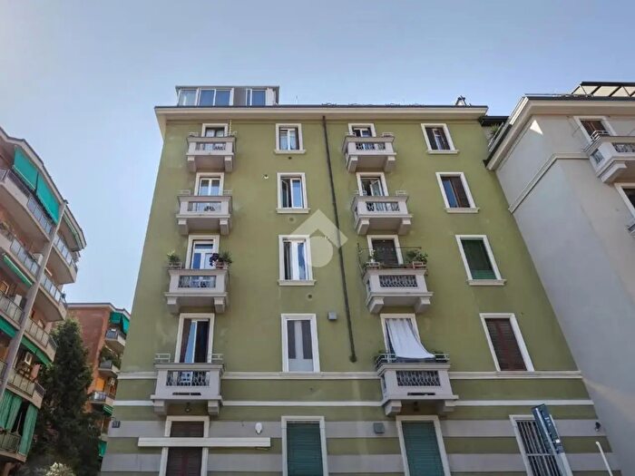 Appartamento bilocale in vendita in Via Fiuggi, Milano