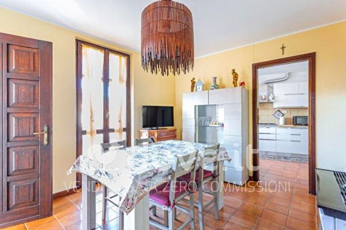 Appartamento trilocale in vendita in Via Cesare Battisti, Montegrino Valtravaglia