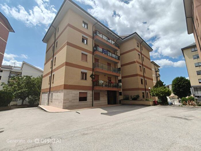 Appartamento con 5 locali in affitto in Torretta Torrione, L'Aquila