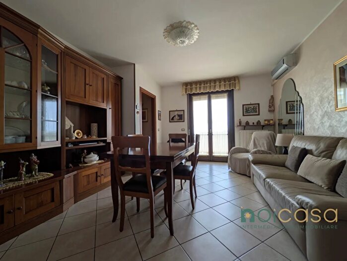 Appartamento quadrilocale in vendita in Via Vivaldi, Surbo