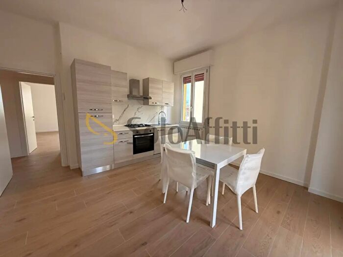 Appartamento con 6 locali in affitto in Via Verona, Modena