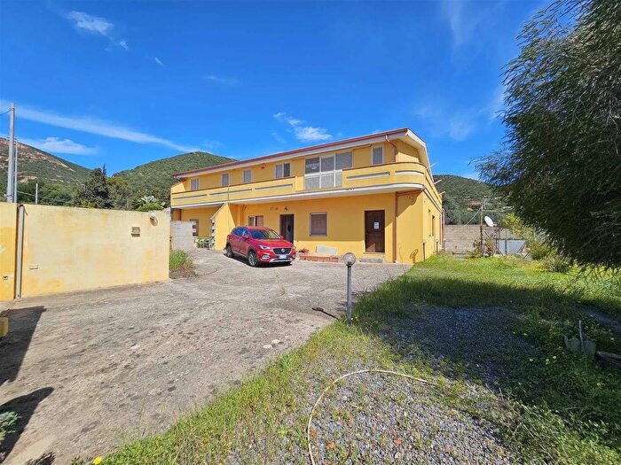 Casa con 6 locali in vendita in Iglesias, Iglesias