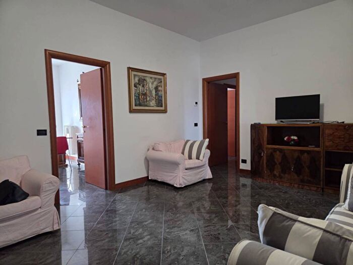 Appartamento con 5 locali in affitto in Via Giosuè Carducci, Santa Barbara San Sisto, L'Aquila