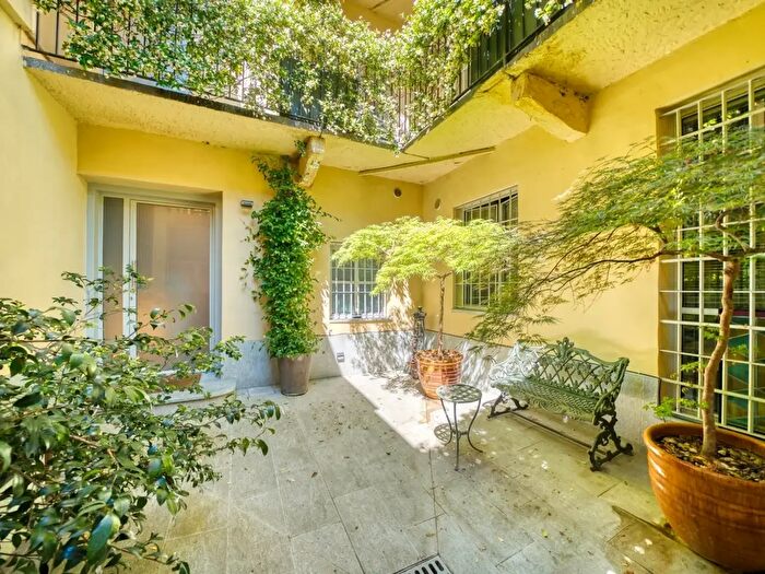 Appartamento con 6 locali in vendita in Piazza Emanuele Filiberto, Torino