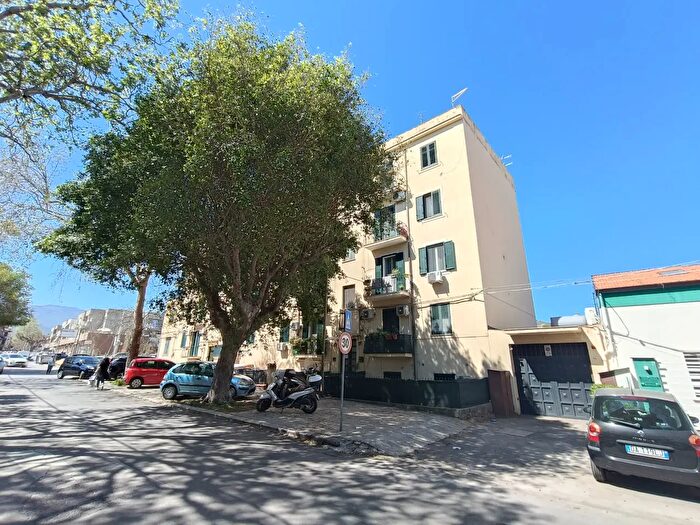 Appartamento trilocale in vendita in Via Altofonte, Palermo