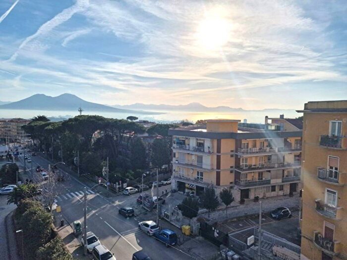 Appartamento bilocale in affitto in Viale Colli Aminei, Colli Aminei Capodimonte, Napoli