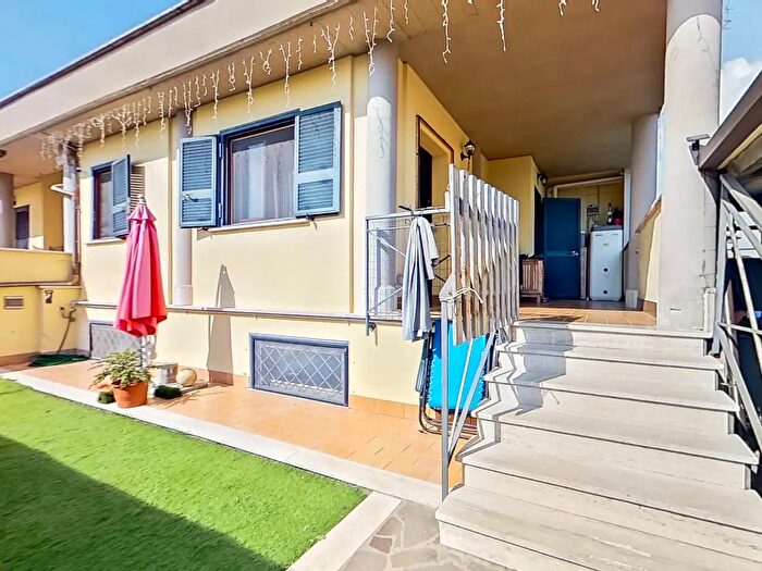 Casa con 5 locali in vendita in Via Domenico Serradifalco a, Roma