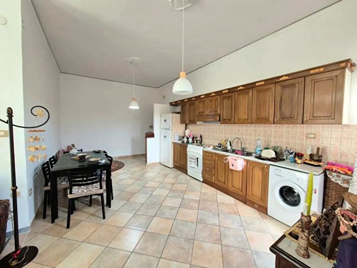 Appartamento trilocale in vendita in Caivano