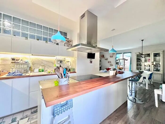 Appartamento con 5 locali in vendita in Viale Luigi Carlo Farini, Riccione