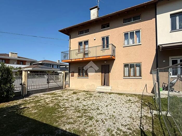 Casa trilocale in vendita in Via Torino, Pasian Di Prato