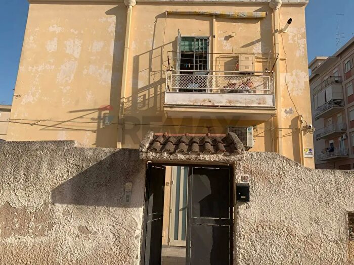 Casa quadrilocale in vendita in Vicolo Secondo di Via Grottasanta, Siracusa