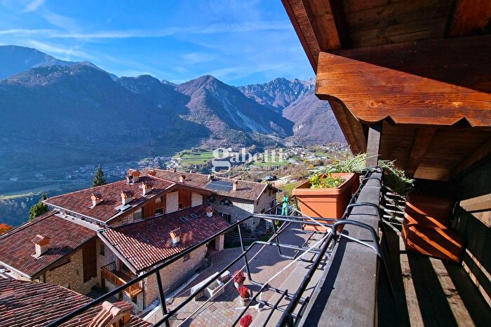 Appartamento con 5 locali in vendita in Località Calvola, Tenno