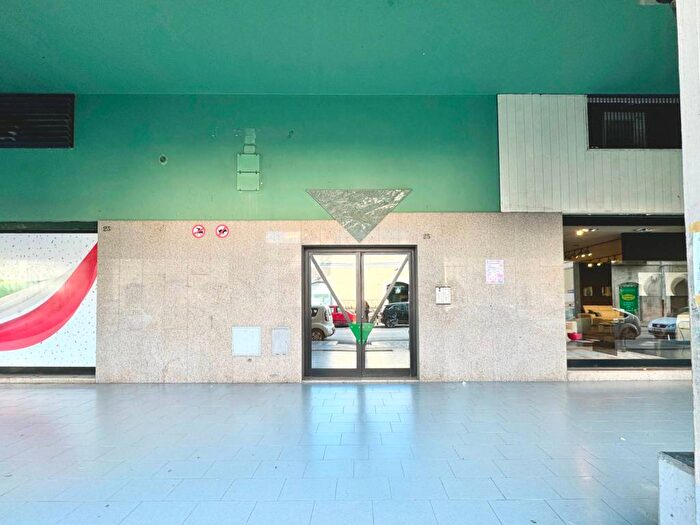 Appartamento trilocale in affitto in Via Tasselgardo, Trani