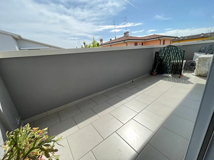 Appartamento trilocale in vendita in Suzzara