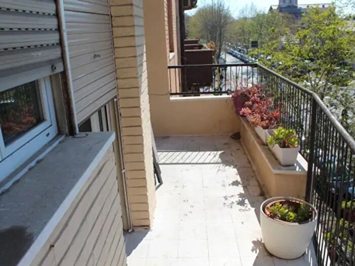 Appartamento trilocale in vendita in Viale Vasco De Gama, Roma