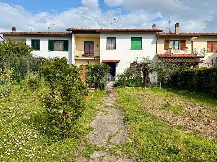 Casa con 5 locali in vendita in Via Albert Sabin, Pistoia