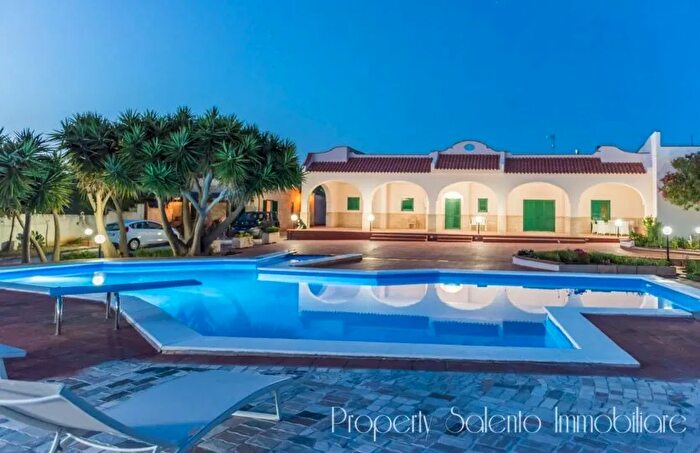 Casa con 9 locali in vendita in Cda Din Cirillo Ugento Campagna, Ugento