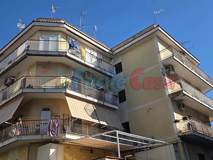 Appartamento trilocale in affitto in Formia