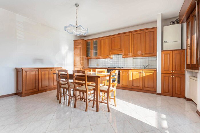 Appartamento trilocale in vendita in Via Roma, Gruaro