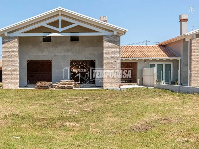 Casa quadrilocale in vendita in Via Crete, Quarto D'Altino