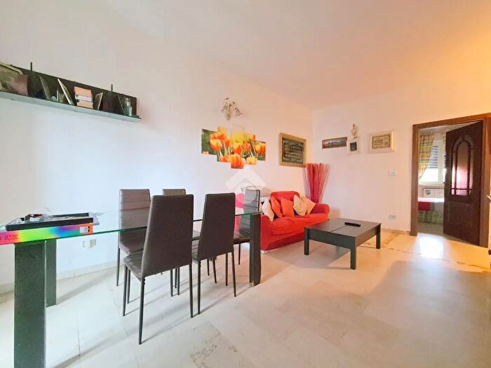 Appartamento quadrilocale in vendita in Strada Praia, Asti