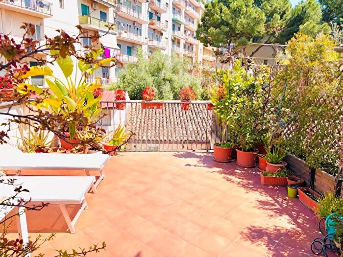 Appartamento trilocale in affitto in Via Cavaliere, Province Veneto, Catania