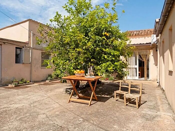 Casa con 6 locali in vendita in Vico Marconi, Muravera