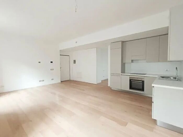 Appartamento bilocale in affitto in Via Andrea Solari, Milano