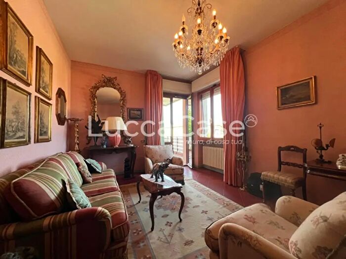 Appartamento con 6 locali in vendita in Sandei, Lucca