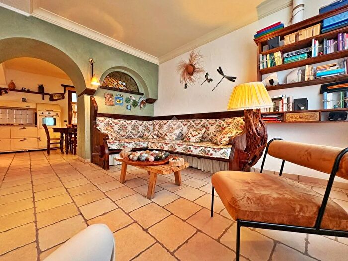 Casa con 5 locali in vendita in Viale Mancini, Gualdo Tadino