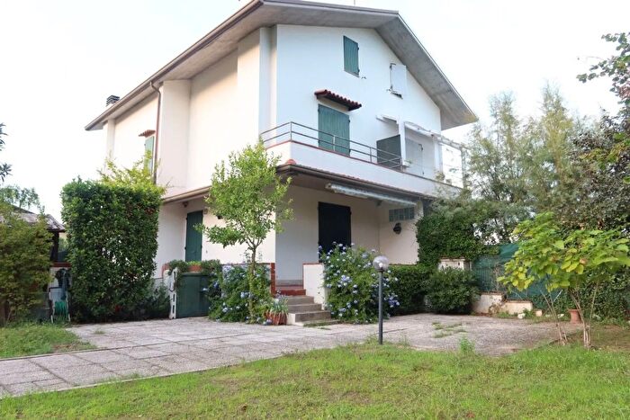 Casa con 5 locali in vendita in dei Cosmonauti, Cervia