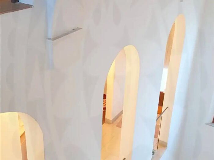 Casa con 10 locali in vendita in Pisa