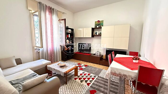 Appartamento bilocale in vendita in Via Bologna, Legnano