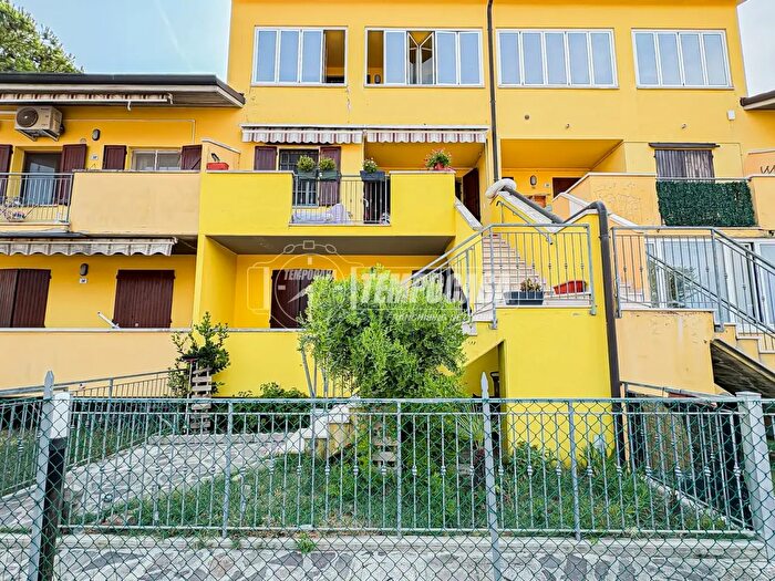 Casa quadrilocale in vendita in Via Crociarone, Cervia
