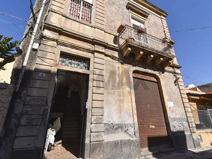 Casa trilocale in vendita in Via Raciti, Catania