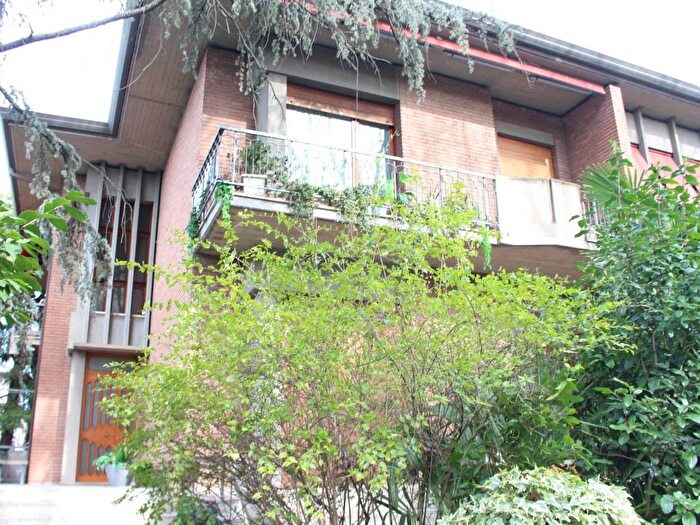 Casa trilocale in affitto in Viale Antonio Pacinotti, Viale Dante Osservanza, Imola