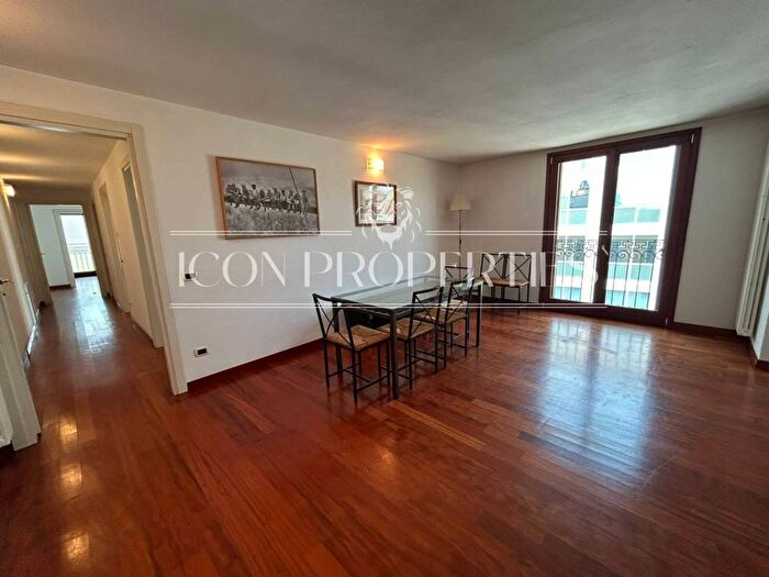 Appartamento trilocale in affitto in Via Crocefisso, Carrobbio, Milano