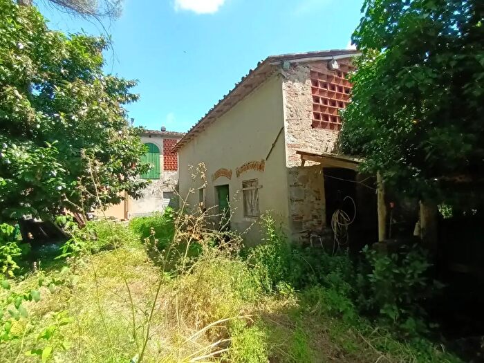 Casa con 5 locali in vendita in Lucca