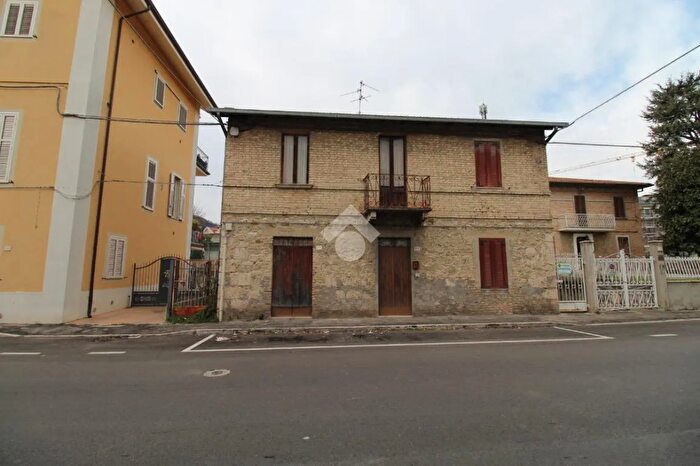 Casa quadrilocale in vendita in Via Santi Filippo E Giacomo, Ascoli Piceno