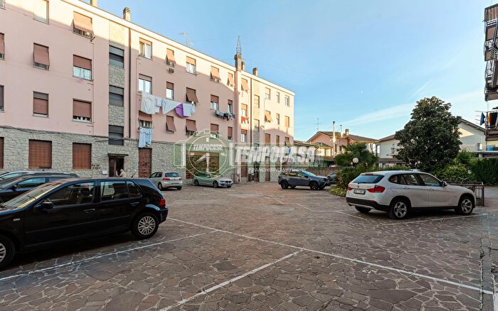 Appartamento trilocale in vendita in Via Roma C, Carnate