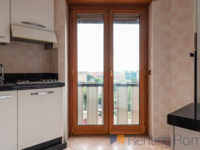 Appartamento quadrilocale in affitto in Circonvallazione Ostiense, Garbatella, Roma