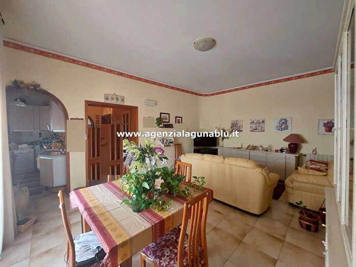 Appartamento con 5 locali in vendita in Via San Pietro, Mazara Del Vallo