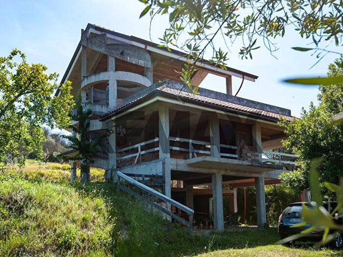 Casa con 10 locali in vendita in Via Torretta, Torrice