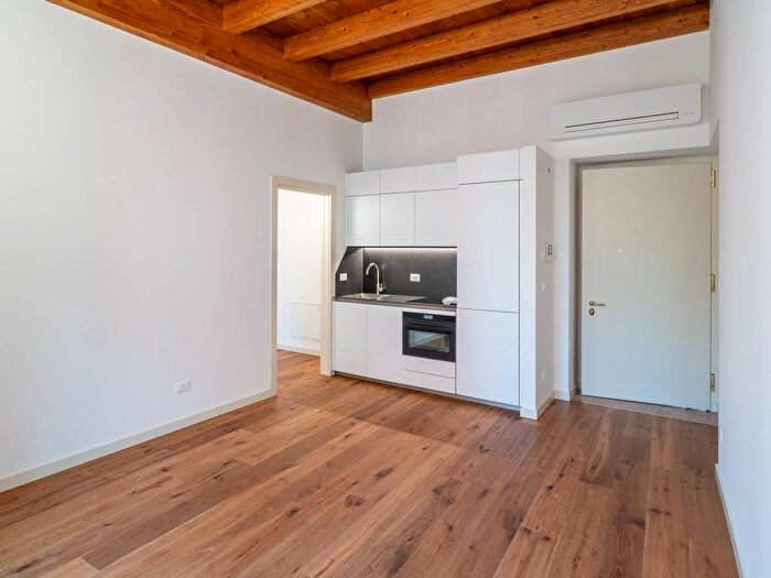 Appartamento bilocale in affitto in Via Valerio Catullo, Centro Storico, Verona