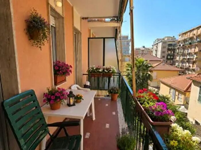 Appartamento bilocale in vendita in Via Dante Alighieri, Borghetto Santo Spirito