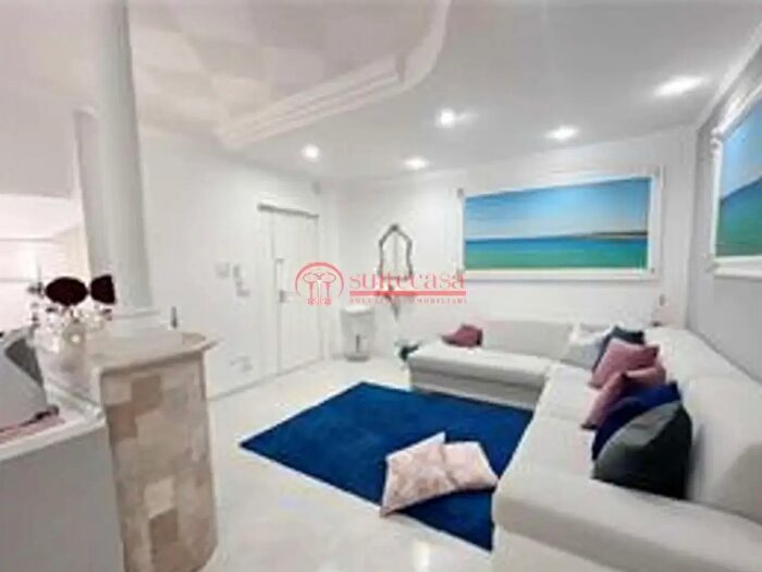 Appartamento trilocale in vendita in Via Genova, Trani